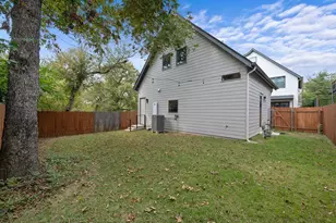 2941 E 14th St, Austin, TX 78702 - Photo 17