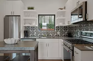 2941 E 14th St, Austin, TX 78702 - Photo 5