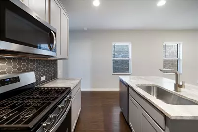 5912 Wolf Pack Drive, Pflugerville, TX 78660 - Photo 9