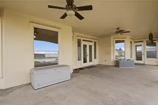 15620 Harry Lind Rd, Elgin, TX 78621 - Photo 39