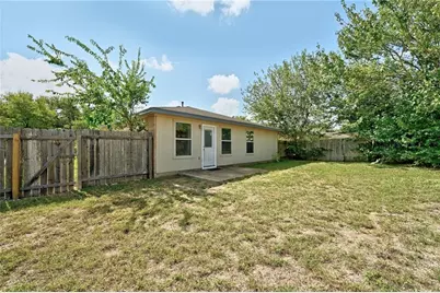 116 Spur Cove, Kyle, TX 78640 - Photo 17