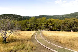 415 Frio Canon Trl, Leakey, TX 78873 - Photo 33