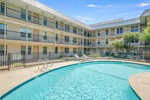 910 Duncan Ln, Austin, TX 78705 - Photo 15