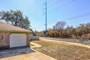 4407 Limewood Ct, Austin, TX 78727 - Photo 3