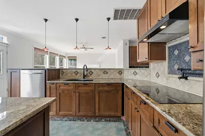 10517 Grand Oak Circle, Austin, TX 78750 - Photo 7