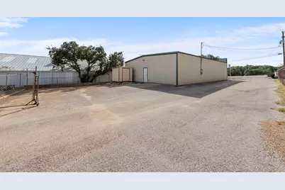 3411 N US Highway 281, Marble Falls, TX 78654 - Photo 23