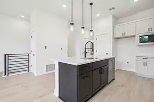 200 W 56th St, Austin, TX 78751 - Photo 9