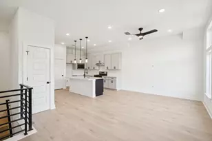 200 W 56th St, Austin, TX 78751 - Photo 5