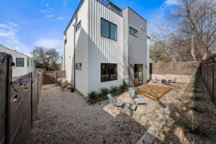 1301 Deloney St, Austin, TX 78721 - Photo 37