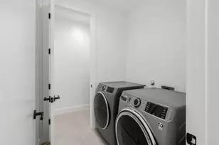 1301 Deloney St, Austin, TX 78721 - Photo 21