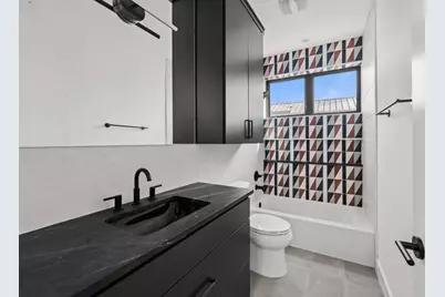 1301 Deloney Street, Austin, TX 78721 - Photo 19