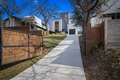 1301 Deloney Street, Austin, TX 78721 - Photo 3