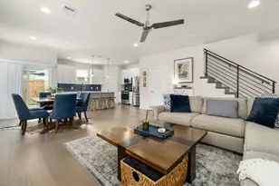 913 Valdez St, Austin, TX 78741 - Photo 3