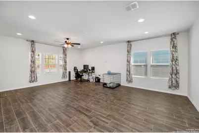 1121 Esplanade Parkway, San Marcos, TX 78666 - Photo 5