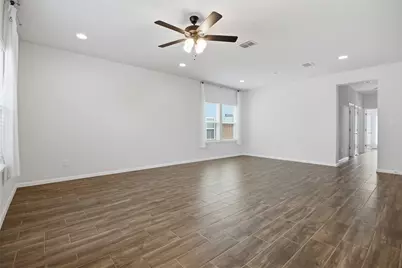 1121 Esplanade Parkway, San Marcos, TX 78666 - Photo 5
