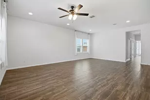 1121 Esplanade Pkwy, San Marcos, TX 78666 - Photo 5
