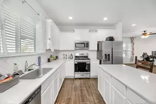 1121 Esplanade Pkwy, San Marcos, TX 78666 - Photo 7