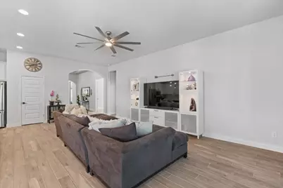 1101 Round Mountain Pass, Georgetown, TX 78628 - Photo 9