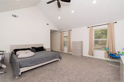 1704 N Hoover Avenue, Cameron, TX 76520 - Photo 11