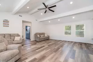 1704 N Hoover Ave, Cameron, TX 76520 - Photo 3