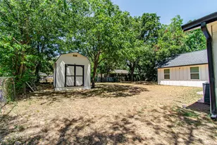 1704 N Hoover Ave, Cameron, TX 76520 - Photo 23