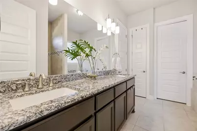 916 Isaias Drive, Leander, TX 78641 - Photo 7