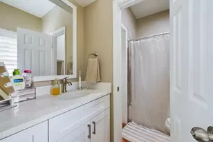 711 W 21st St, Austin, TX 78705 - Photo 9