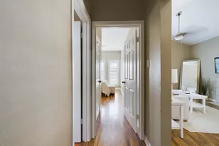 711 W 21st St, Austin, TX 78705 - Photo 7