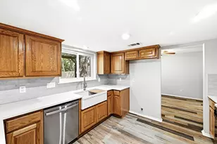 12002 Carmel Park Ln, Austin, TX 78727 - Photo 13