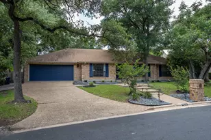 2110 Wychwood Dr, Austin, TX 78746 - Photo 3