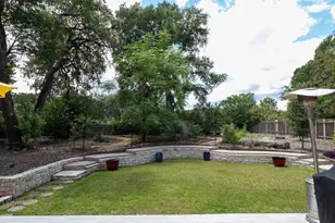 2110 Wychwood Dr, Austin, TX 78746 - Photo 29