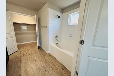 1314 Walden Pond Drive, Pflugerville, TX 78660 - Photo 7