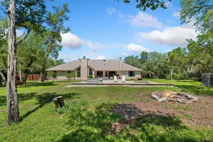 105 N Laurelwood Dr, Austin, TX 78733 - Photo 3