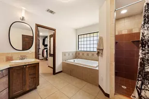 105 N Laurelwood Dr, Austin, TX 78733 - Photo 35