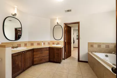 105 N Laurelwood Drive, Austin, TX 78733 - Photo 35