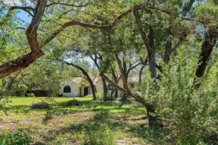 105 N Laurelwood Dr, Austin, TX 78733 - Photo 9