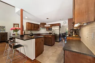 105 N Laurelwood Dr, Austin, TX 78733 - Photo 21