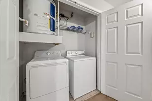 501 W 26th St, Austin, TX 78705 - Photo 17