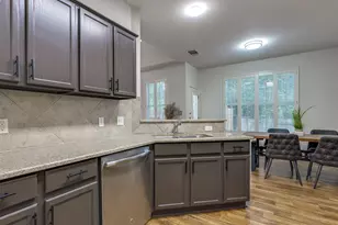 4501 Whispering Valley Dr, Austin, TX 78727 - Photo 19