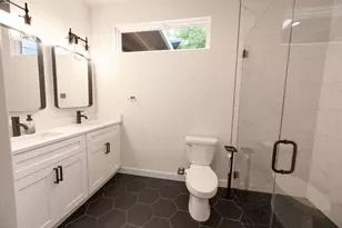 3923 E 16th St, Austin, TX 78721 - Photo 23