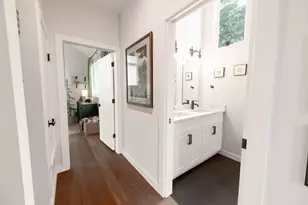 3923 E 16th St, Austin, TX 78721 - Photo 17
