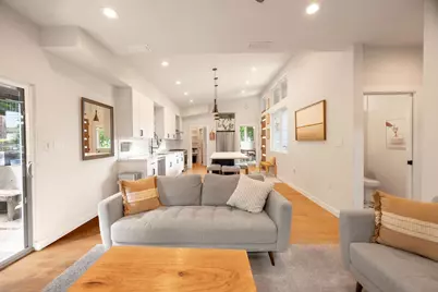 3923 E 16th Street #A, Austin, TX 78721 - Photo 13