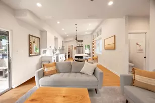 3923 E 16th St, Austin, TX 78721 - Photo 13