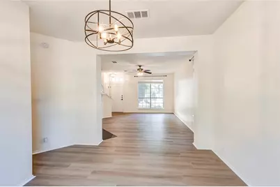 8116 Forest Heights Lane, Austin, TX 78749 - Photo 9