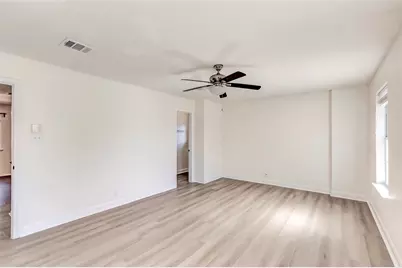 8116 Forest Heights Lane, Austin, TX 78749 - Photo 19