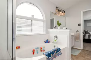 12221 Buzz Schneider Ln, Austin, TX 78748 - Photo 19