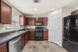 4520 Graceful Ln, Austin, TX 78725 - Photo 11