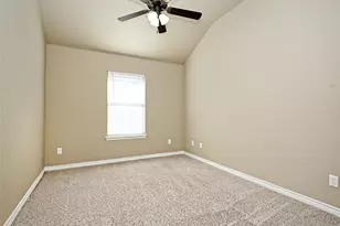 224 Geode Ln, Jarrell, TX 76537 - Photo 17