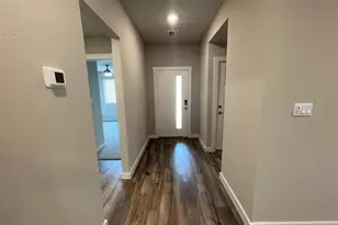 220 Coda Xing, Georgetown, TX 78633 - Photo 3