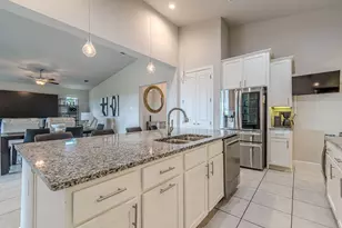 228 Cruising Oak St, San Marcos, TX 78666 - Photo 7